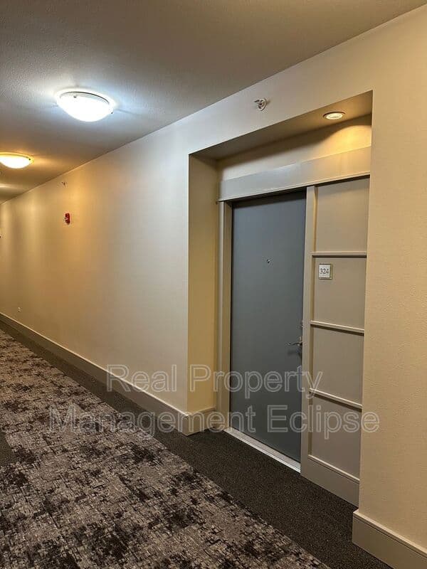 Bellevue Condo: 1188 106th Ave NE