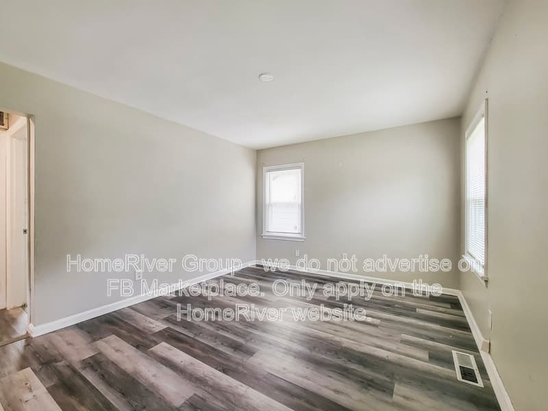 Saint Louis House: 8014 Patterson Dr