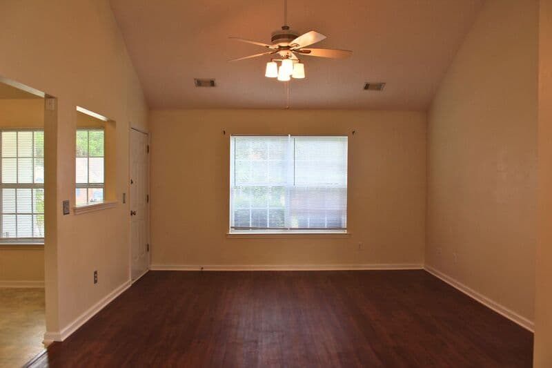 Pooler House: 132 Bluelake Blvd