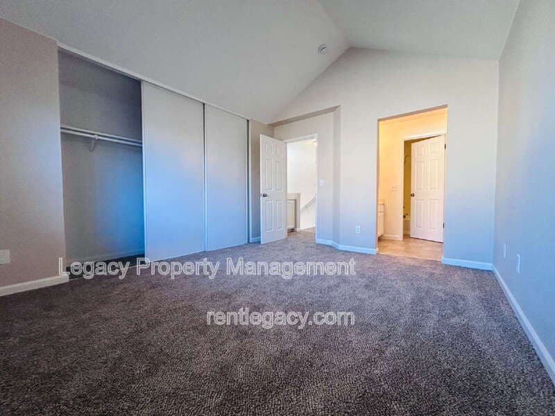 Suisun City House: 232 Redstone Cir