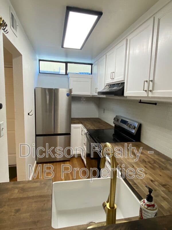 Reno House: 861 Nutmeg Place
