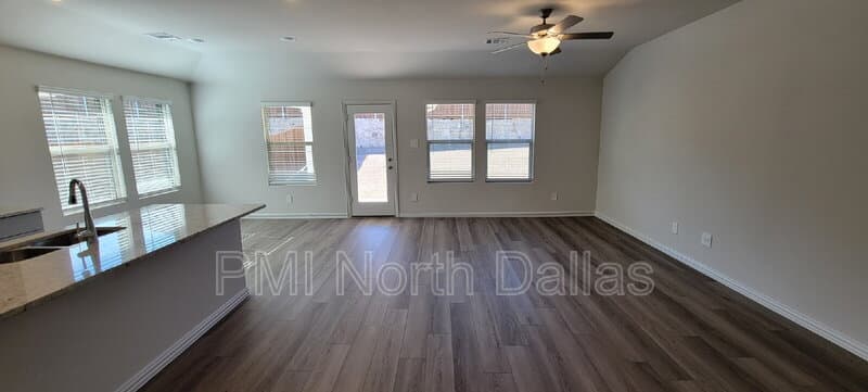 Fort Worth House: 10609 Potawatomi Lane