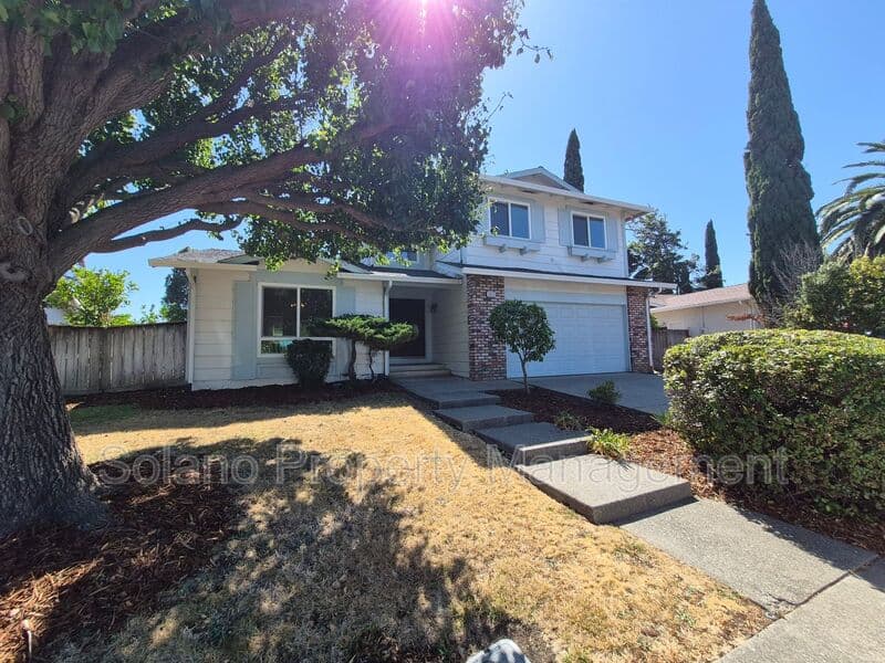 Fairfield House: 5023 Oakbrook Cir
