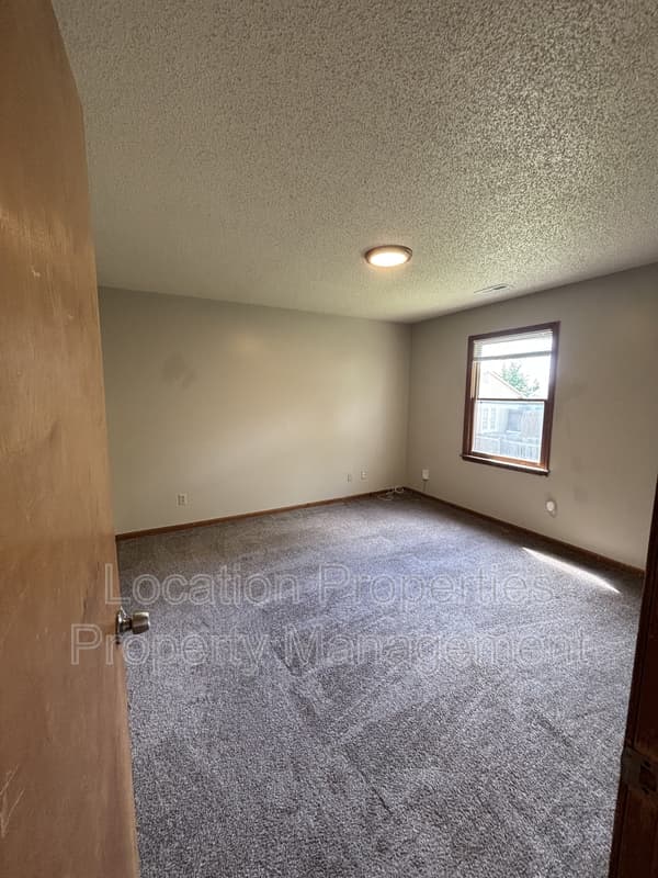 Lawrence Condo: 2807 Ridge Court - B