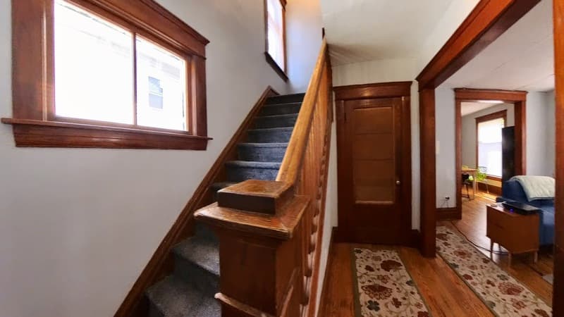 Lansing House: 144 E Barnes Ave.