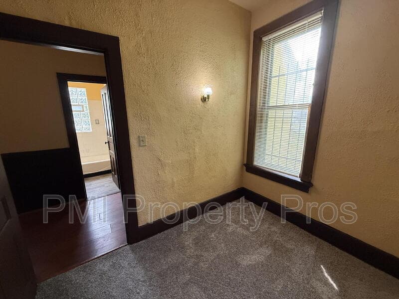 Milwaukee Condo: 2441 N Dr. William Finlayson St (Upper)