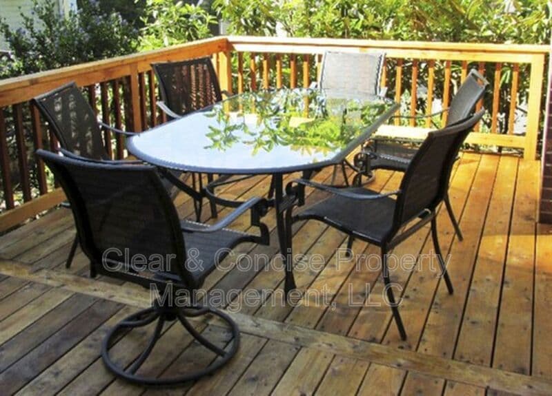 Eugene House: 5216 Cold Springs Way