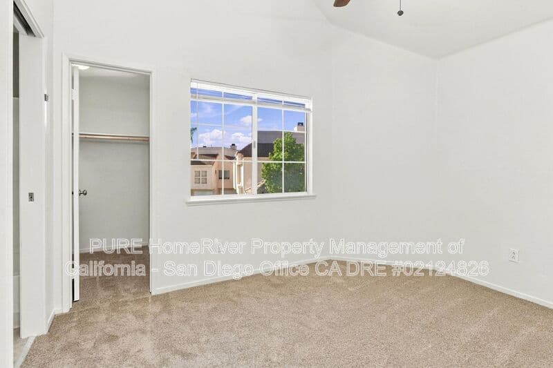 El Cajon House: 12090 Calle de Montana