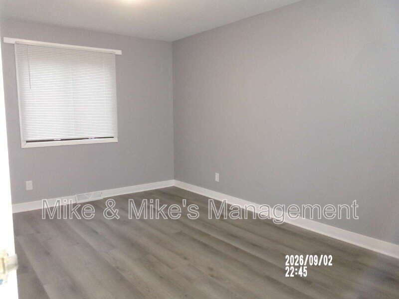 Milwaukee Condo: 7452 N Granville Rd