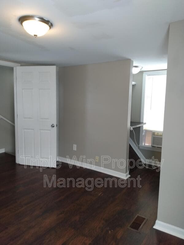 St. Louis House: 236 Wachtel Ave