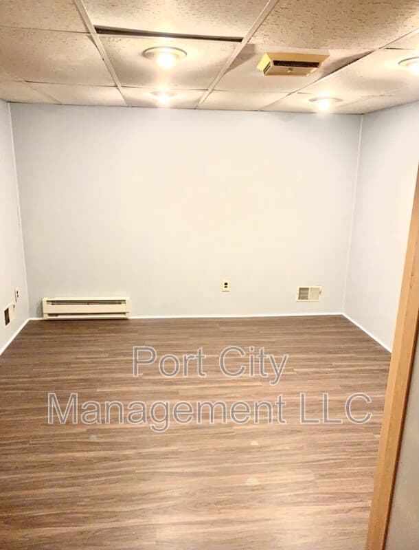 Columbia Condo: 10902 Swansfield Road - 5 - Basement Apartment