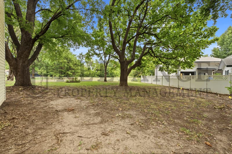 Haysville House: 428 Peach Tree Lane