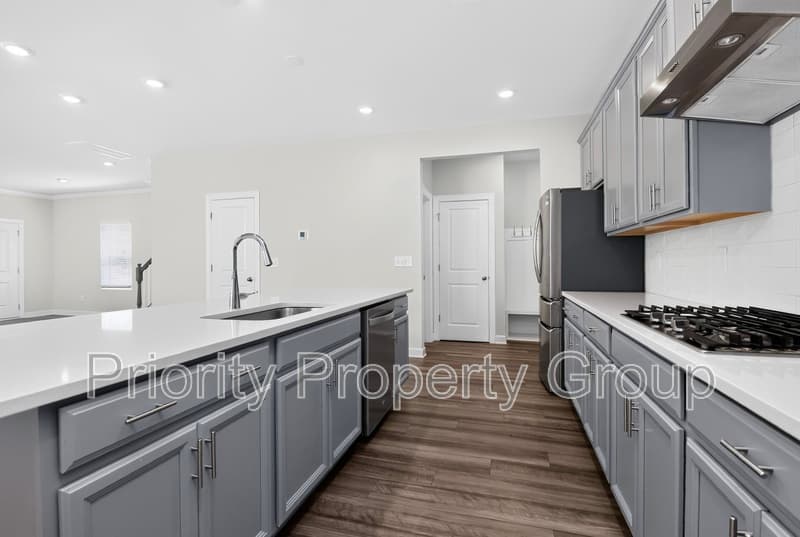 Charlotte House: 11210 Broadbent Court