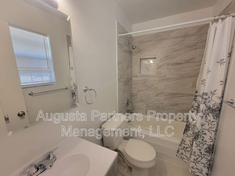 Augusta House: 2965 Meadowbrook Drive