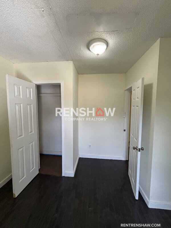Memphis House: 1294 S Barksdale St