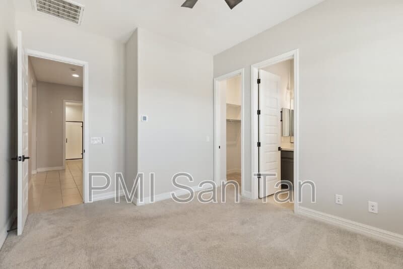 Queen Creek House: 20598 East Avenida Del Valle Court