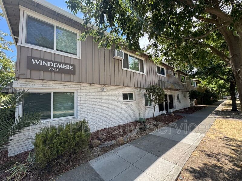 Sacramento Condo: 2530 S St