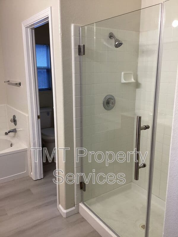 Elk Grove House: 10012 Mosaic Way