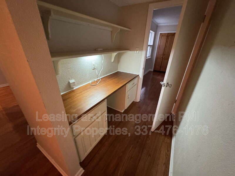 Lafayette Condo: 1301 Saint John Street