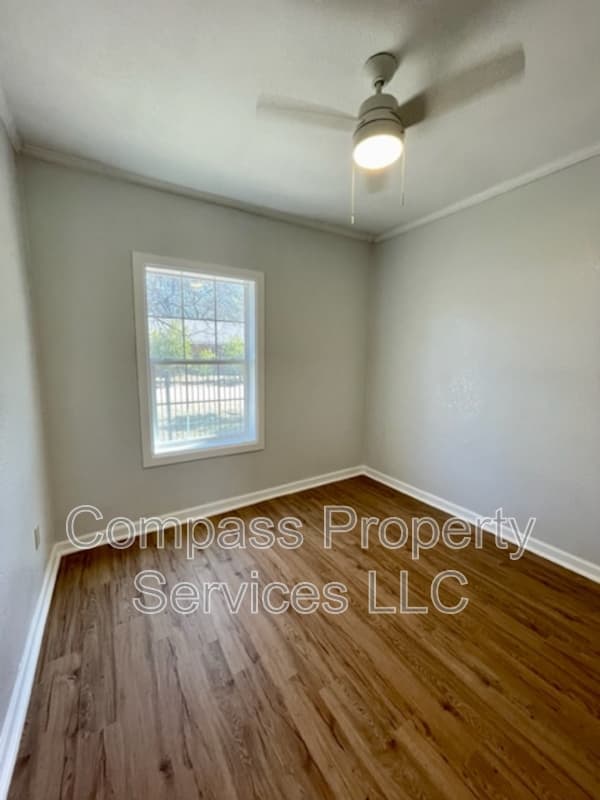 Waco House: 2608 Bosque Blvd