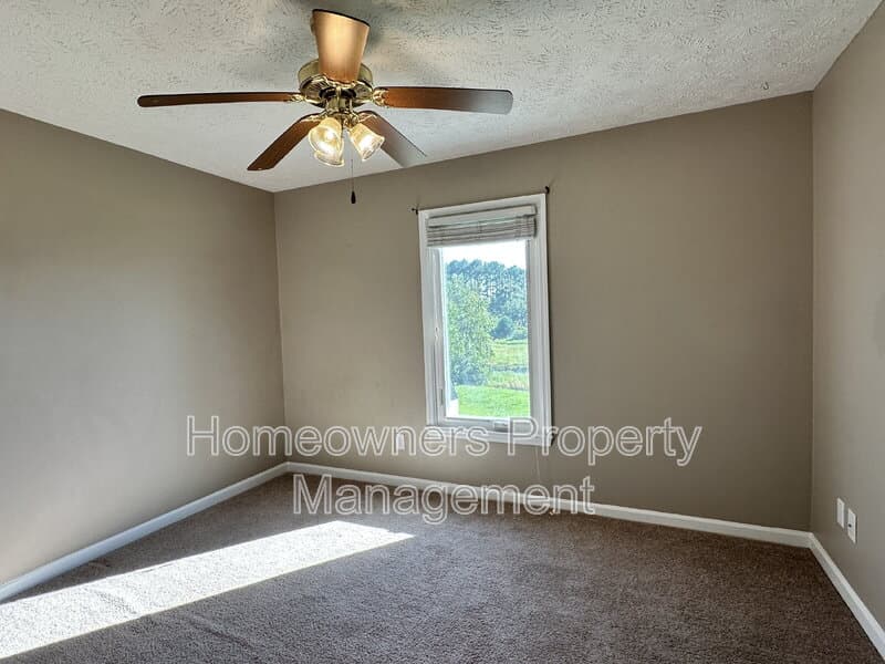 Fayetteville House: 6521 Ryefield Dr