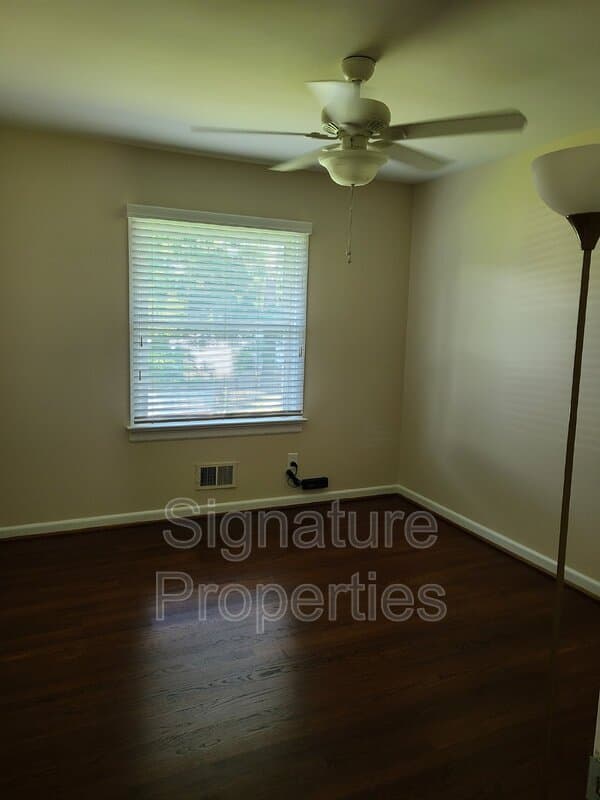 Henrico House: 9302 Huron Ave