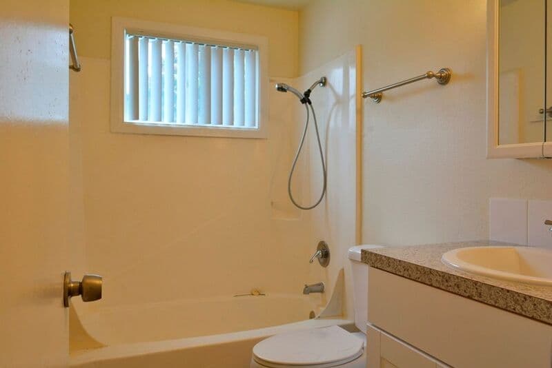 CORNELIUS Condo: 1297 S IVY ST