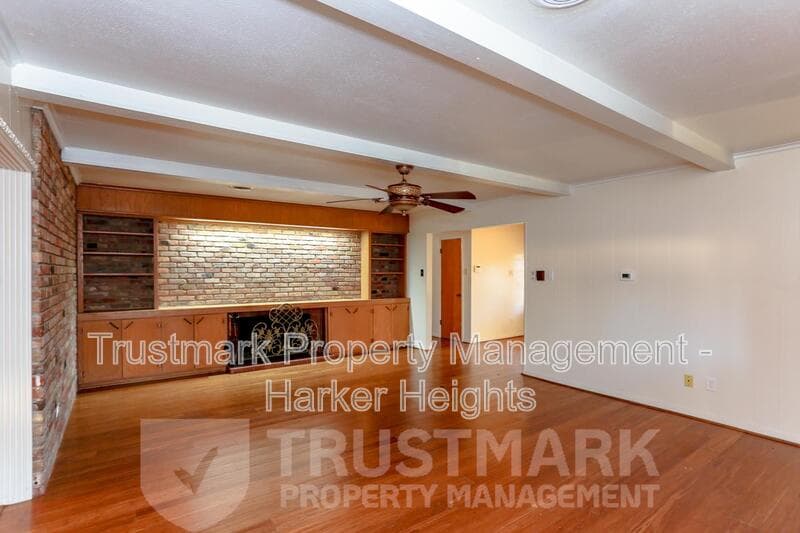 Harker Heights House: 101 Highland Oaks Drive