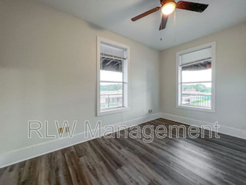 Umatilla Condo: 11 N. Central Ave.