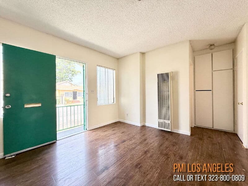 Los Angeles Condo: 1497 West 29th Street