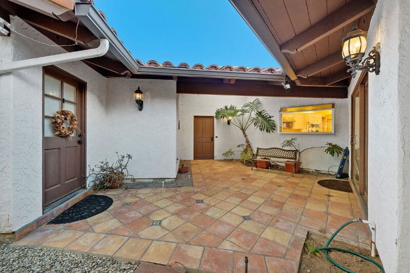 San Diego House: 18714 Bernardo Trails Dr