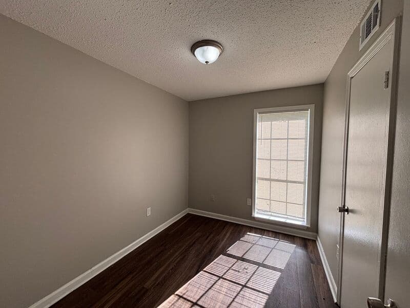 Memphis House: 5259 Cedar Bluff Dr