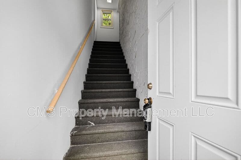 Ewing Condo: 172-252 Scotch Rd