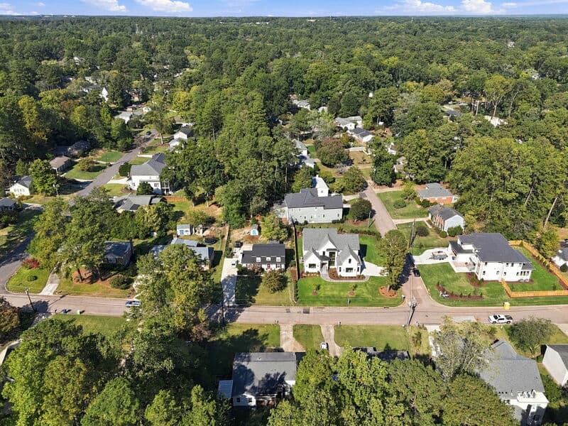 Raleigh House: 412 Pinecroft Drive