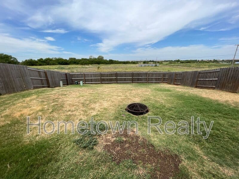 El Reno House: 1712 Vermilion Lane