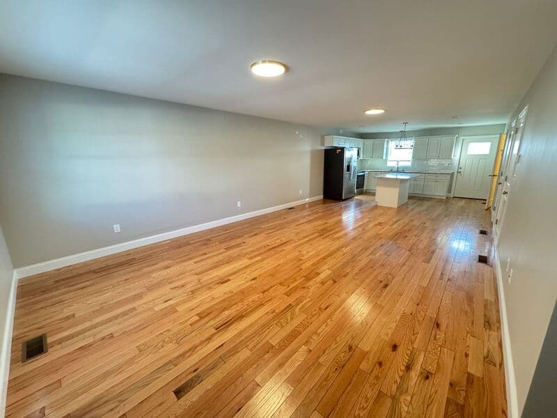Holyoke Condo: 2 1/2 Vernon St