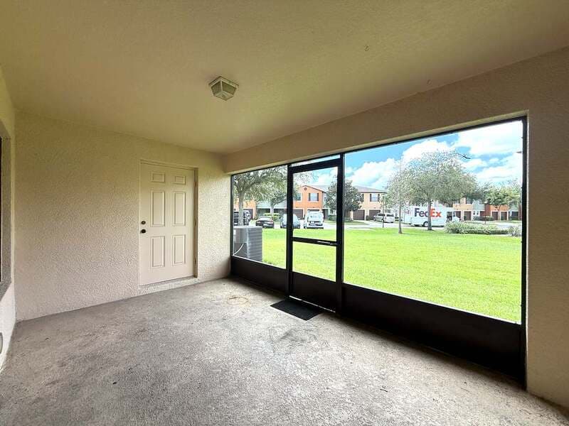 Brandon Townhome: 2516 Oleander Lakes Drive