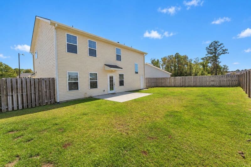 Savannah House: 3 Cadre Circle