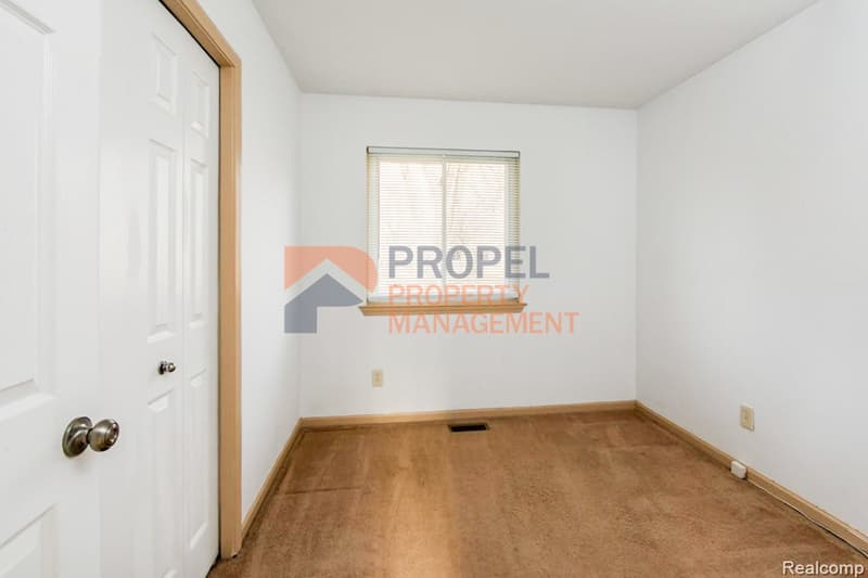 Van Buren House: 10117 Hamilton Street
