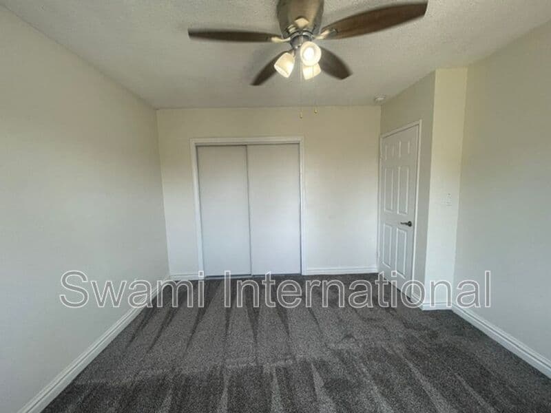 Inglewood Condo: 947 Myrtle Avenue