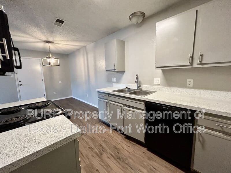North Richland Hills Condo: 7514 Connie Lane