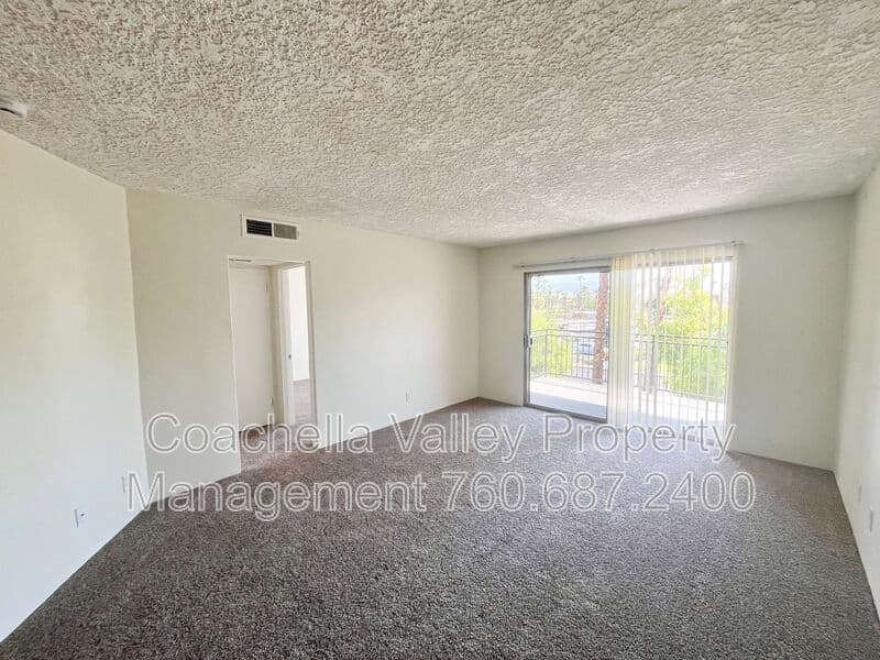 Palm Springs Condo: 2580 E Tahquitz Canyon Way