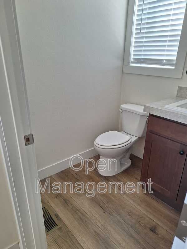 Elko House: 22 Arena Way