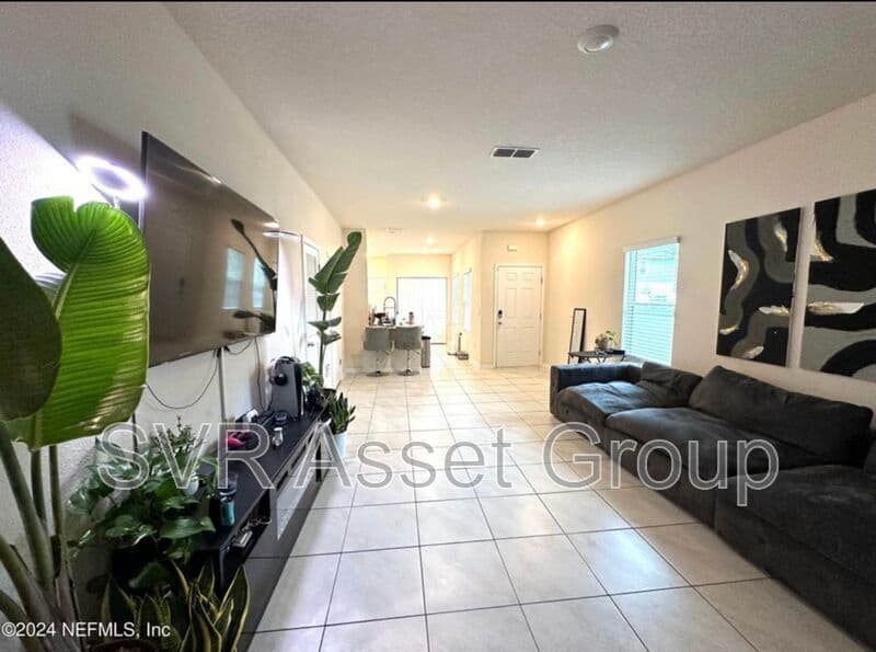 Jacksonville House: 937 Observatory Pkwy