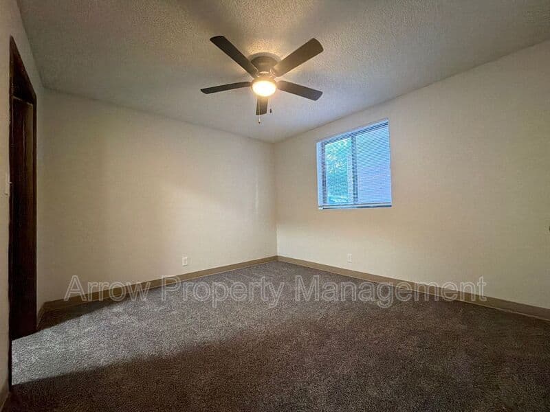 Lincoln Condo: 1431 D Street-10
