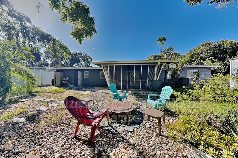 Tampa House: 311 W Fern St