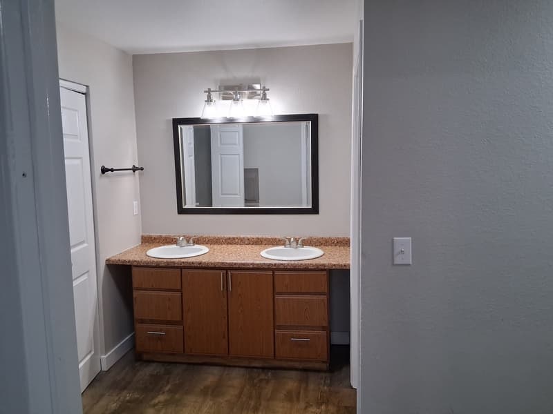 Oshkosh Condo: 835 Wisconsin Street - 1D