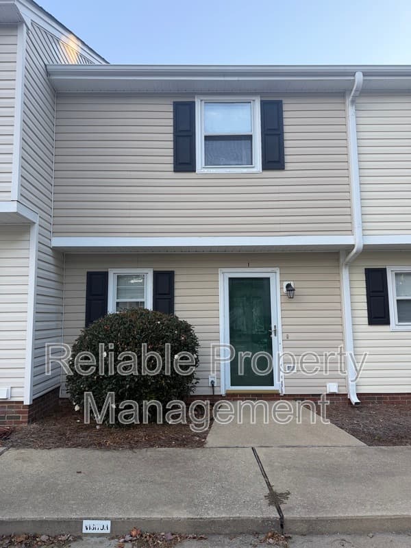 Clayton Townhome: 323 S Moore St
