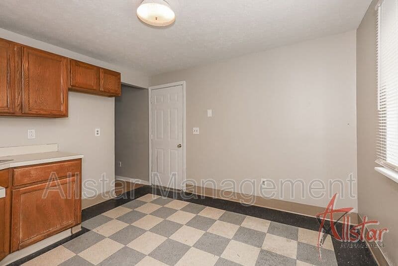 Lorain House: 1321 Massachusetts Ave