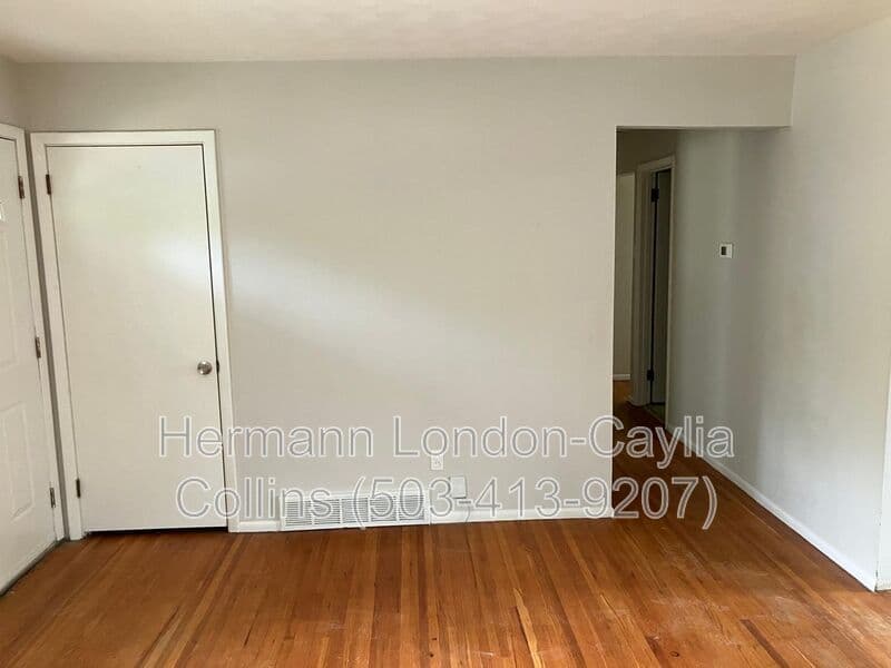 Saint Louis House: 9609 Dromore Court